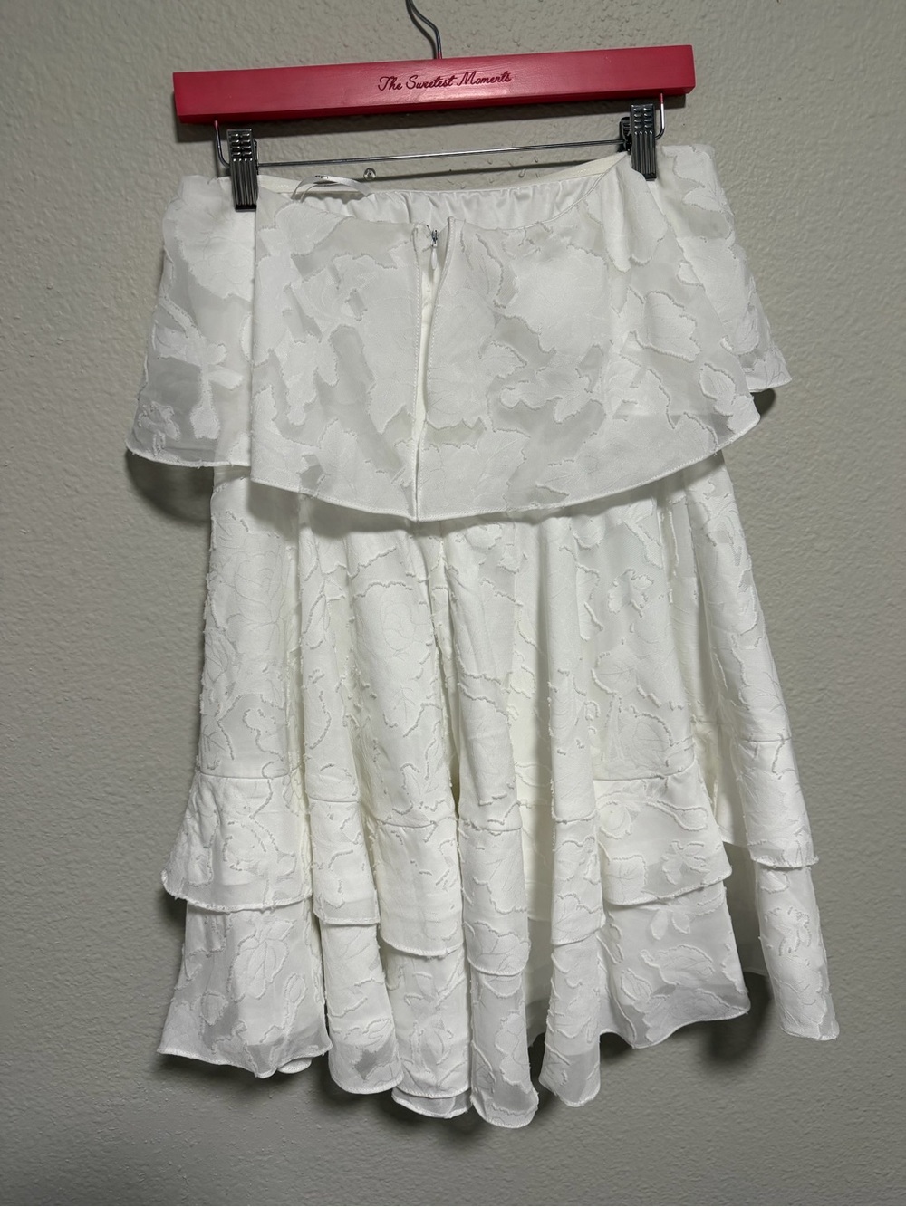 Lulus White Floral Jacquard strapless Ruffle Dress Size Large Feminine - Picture 4 of 10
